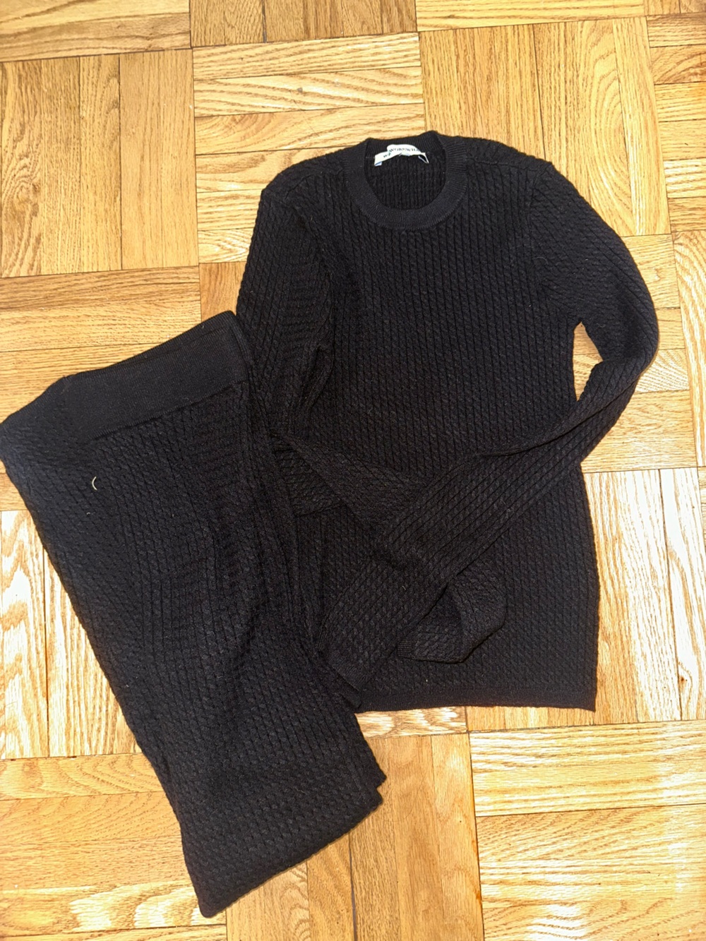 We Wore What Black Women's Textured Crewneck Sweater/Leggings Set
